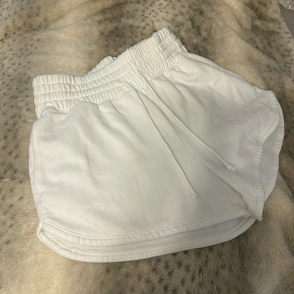 Abercrombie dolphin hem fleece short - Picture 2 of 5